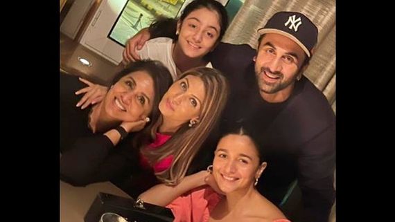 Neetu Kapoor Showers Love On Ranbir Kapoor's Girlfriend Alia Bhatt Like A Millennial