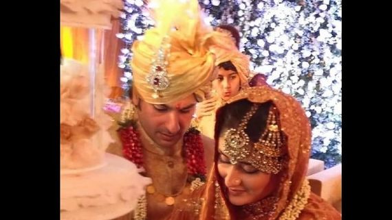 Saif Ali Khan-Kareena Kapoor's Unseen Wedding Picture: Ibrahim Photobombs Newlyweds' Cute Moment