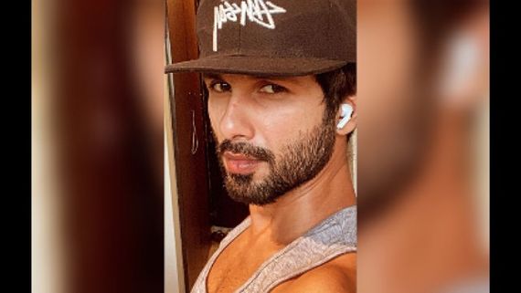 Shahid Kapoor Offered An Action Flick Produced By Nikkhil Advani?