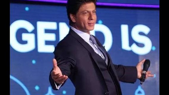 Shah Rukh Khan Treats His Fans To  Fun Chat Session As He Completes 29 Years In Bollywood 