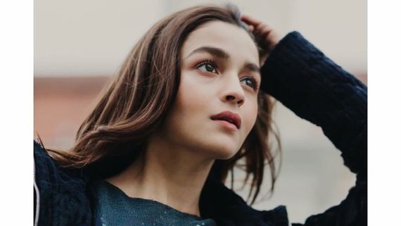 Alia Bhatt Eyes Hollywood; Joins The International Talent Agency WME