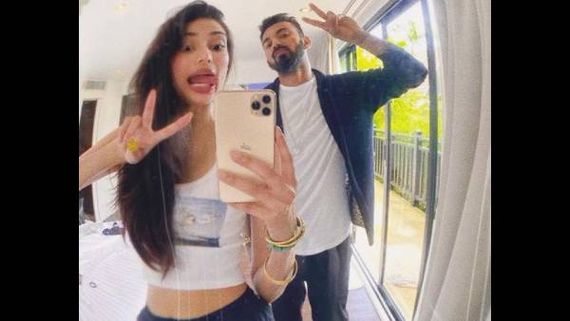Rumoured Couple KL Rahul And Athiya Shetty Confirm They Are Together In England, These Pics Are Proof