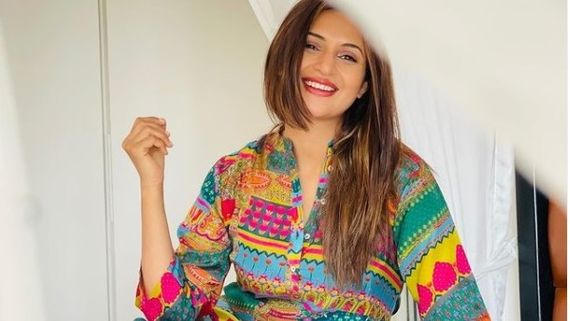 Is Divyanka Tripathi Doing Bade Acche Lagte Hain? Here's What The Actress Has To Say!