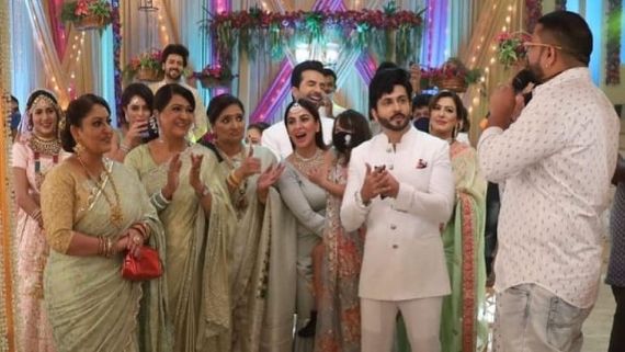 Zee TV’s Kundali Bhagya Completes Their 4-Year Journey; Shraddha Arya, Dheeraj Dhoopar Celebrate In Style
