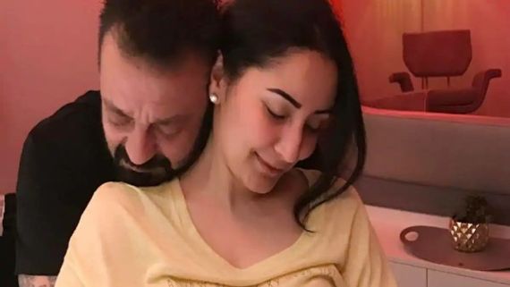 Sanjay Dutt Wishes Wife Maanayata On Her Birthday; 'Tere Bina Mai Kya, Kuch Bhi Nahi' 