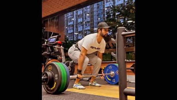 Vicky Kaushal Hits A New Record With Deadlifts After A Slow Post COVID-19 Recovery