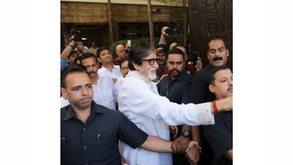 Amitabh Bachchan's Bodyguard Jitendra Shinde's Salary Will Blow Your Mind