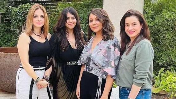 Gauri Khan Enjoy Fun Sunday With BFFs Ekta Kapoor, Sussanne Khan & Neelam Kothari 