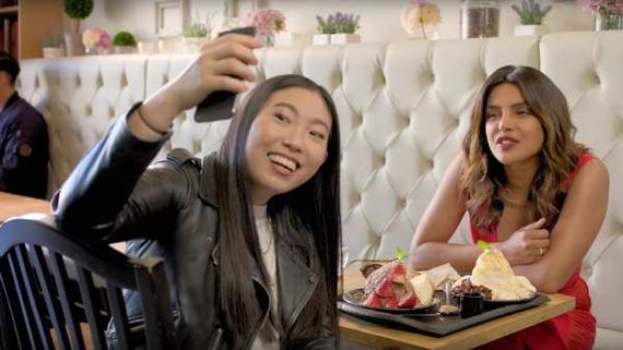 Priyanka Chopra Enjoys Dinner Date With Awkwafina, Sandra Oh In London; Fan Shares Sneaky Video 
