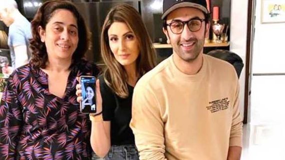 Ranbir Kapoor Spends Time With Riddhima & Natasha For A Pre-Rakhi Dinner, Neetu Kapoor Shares Adorable Pic