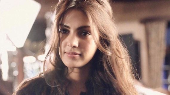 Bigg Boss 15: Makers Offered Rhea Chakraborty Rs 35 Lakh Per Week For Salman Khan Show: Report