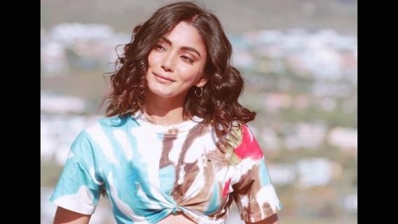 Khatron Ke Khiladi 11: Sana Makbul Reveals She Cried After Sourabh’s Elimination; Says Everyone Was Shocked