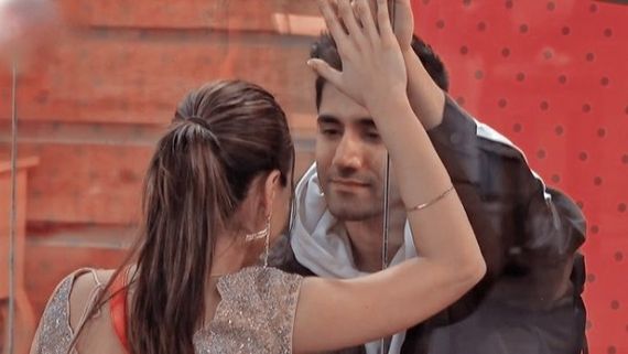 Bigg Boss OTT: Fans Call Divya Agarwal & Varun's Reunion 'Aww'dorable; Varun Says His Heart Was Beating Fast