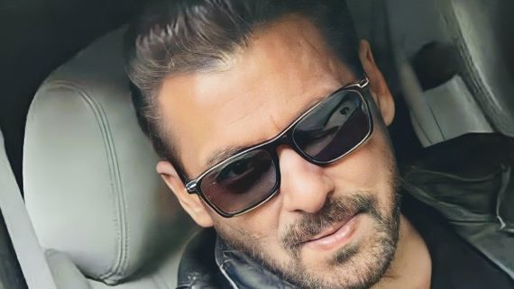 Is Salman Khan Ageing In Reverse? The Superstar Looks Too Suave On The Sets Of Tiger 3