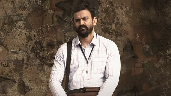 Rathnan Prapancha Review: Dhananjay's Film Is A Heartwarming Entertainer!