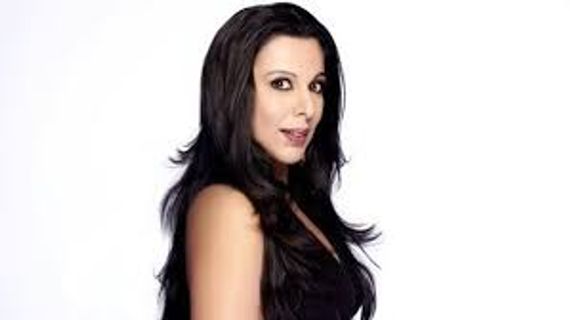 Pooja Bedi Slams Those Who Judged Shah Rukh Khan And Aryan Khan; 'Celebrities And Their Kids Are Human Beings'