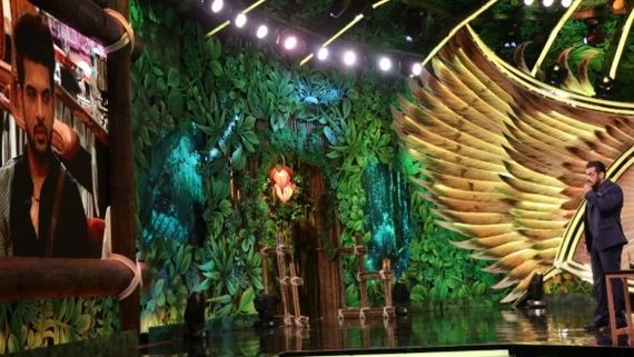 Bigg Boss 15 Weekend Ka Vaar: Salman Khan Slams Karan Kundrra & Jay; Rajiv Is First Wild Card Entrant