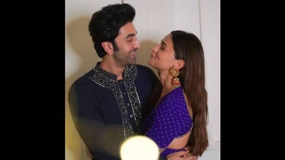 Alia Bhatt And Ranbir Kapoor To Tie The Knot In An Intimate Ceremony Next Year In January? 