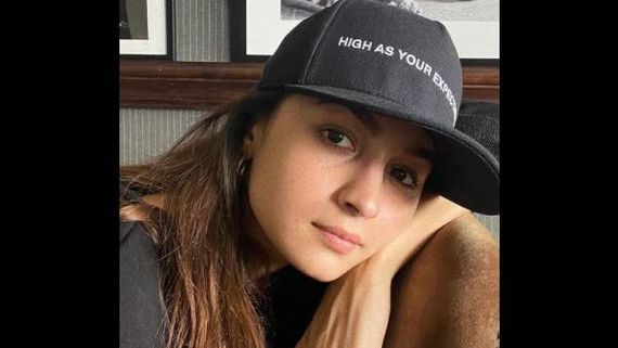 Alia Bhatt All Set To Announce Her Debut Hollywood Film In The Year 2022? 