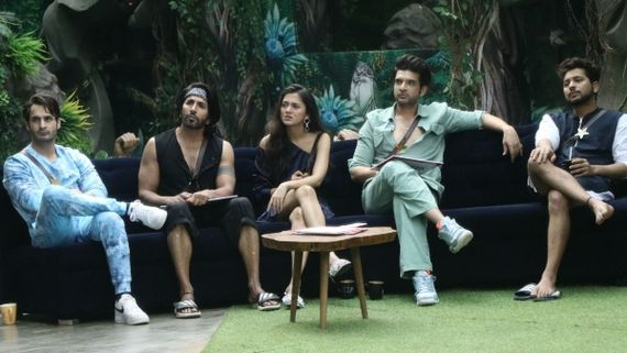Bigg Boss 15 November 16 Highlights: 'Jail Ki Sazaa’ Task Sows Seeds Of Rivalry In The ‘VIP Club’