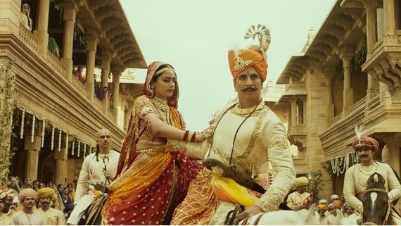 Prithviraj Teaser: Memes Featuring Akshay Kumar Go Viral; Netizens Find Smiling Picture Of Actor In War Scene 