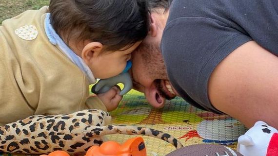 Kareena Kapoor Shares An Adorable Moment Between Jeh And Father Saif Ali Khan