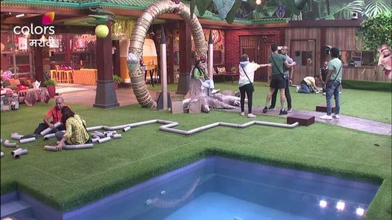 Bigg Boss Marathi 3: Sonali Patil And Mira Jagannath Engage In Ugly Fight