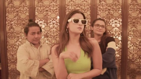 Alia Bhatt Celebrates 20 Years Of Kabhi Khushi Kabhie Gham By Recreating Kareena Kapoor Khan's 'Pooh' Scene