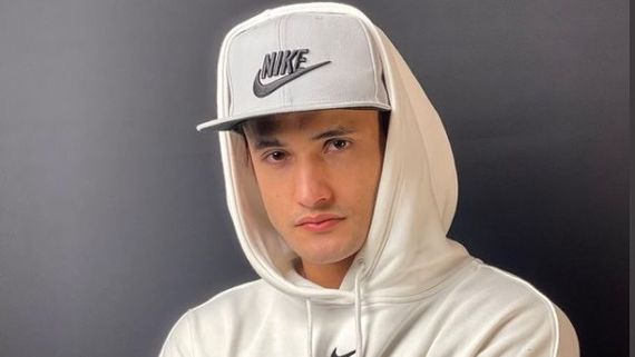 Asim Riaz Gets Featured On Times Square For His Rap Song; GF Himanshi Khurana, Umar Riaz Congratulate Him