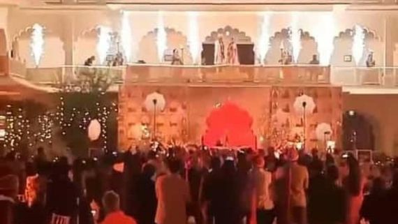 Katrina Kaif-Vicky Kaushal's FIRST PICTURE From Wedding As Newlyweds Gets Leaked On Social Media 