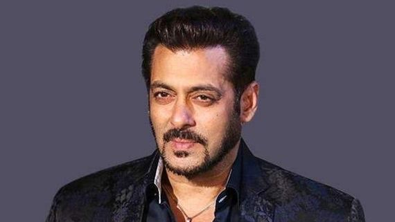Salman Khan Drives An Auto Near His Panvel Farmhouse In Mumbai; Watch Viral Video
