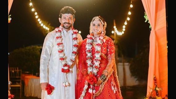 Mukkabaaz Actor Vineet Kumar Singh Ties The Knot With Girlfriend Ruchiraa Gormaray; Pictures Out