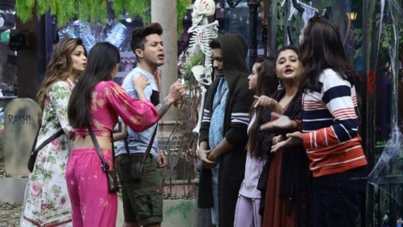 Bigg Boss 15 January 11 Highlights: Captaincy Task Drives A Wedge Among The Non-VIPs