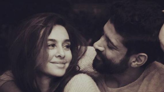 Farhan Akhtar And Shibani Dandekar To Tie The Knot In March This Year? 