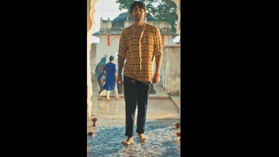 Himansh Kohli Injures Himself During The Shoot Of T-Series' Meri Tarah, Heli Daruwala Comes To His Rescue