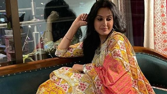 Kamya Punjabi Tests Positive For COVID-19; Asks People To Mask Up & Stay Safe
