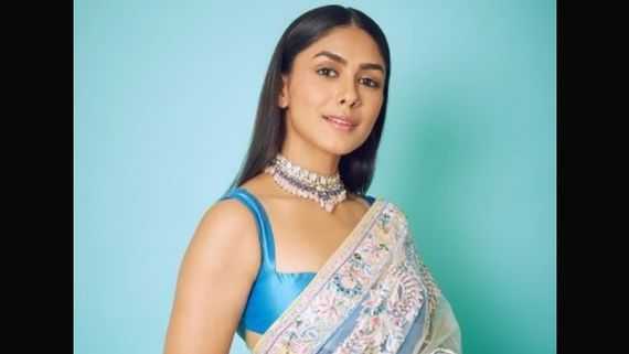 Mrunal Thakur Tests Positive For COVID-19; Says 'I Have Mild Symptoms But I Am Feeling Okay'