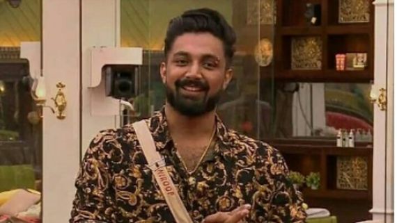 Bigg Boss 5 Tamil Finale: Niroop Gets Eliminated As The Fourth Runner Up