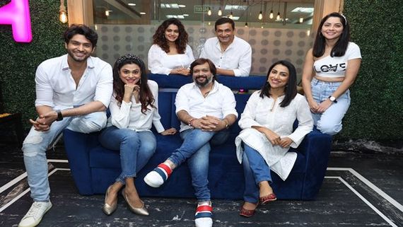 Sonalee Kulkarni, Kranti Redkar And Prasad Oak Team Up For Their Next Film Rainbow