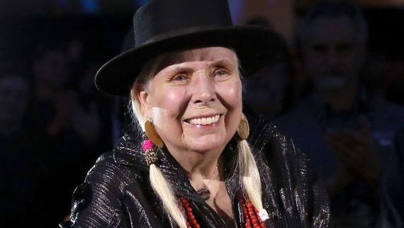 Joni Mitchell Removes Music From Spotify, Joins Neil Young In Protest Over Joe Rogan's Anti-Vax Podcast
