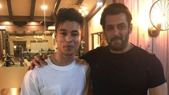 Pratik Sehajpal Reacts To Tejasswi Being Called Bigg Boss 15's Fixed Winner; Reveals Salman Gave His T-Shirt