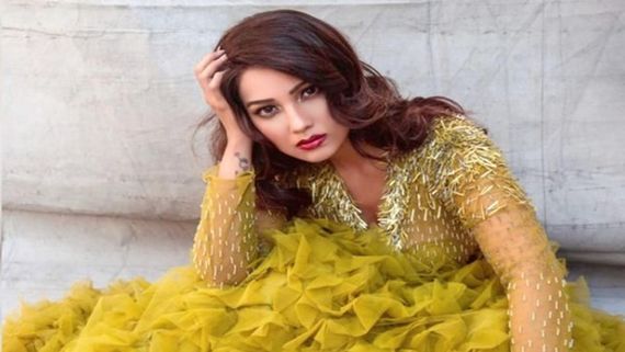 Naagin Star Adaa Khan Prefers To Spend Time With Non-Industry Friends; Says They Won’t Judge Her For Anything
