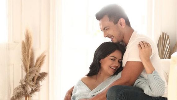 Aditya Narayan & Shweta Agarwal Blessed With Baby Girl; He Says ‘My Love & Respect For Shweta Has Doubled Now’