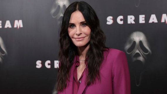 Courteney Cox On Experiencing Paranormal Activity At Her 'Haunted' House: I Didn't Believe At First