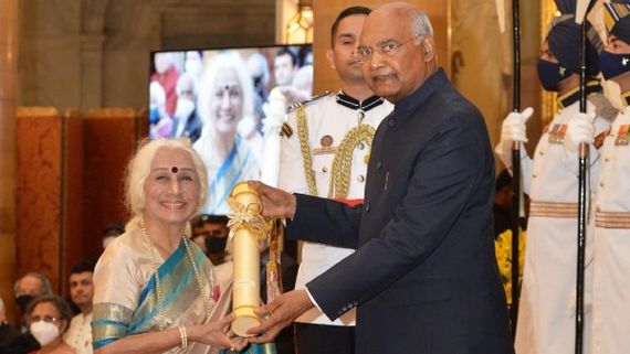 President Confers Padma Shri To Dr. Balaji Tambe (Posthumous), Sulochana Chavan, Sonu Nigam