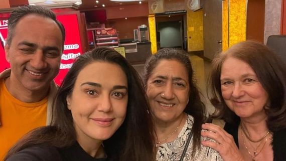 Priety Zinta Heaps Praises On The Kashmir Files; Calls It A 'Powerful Film'