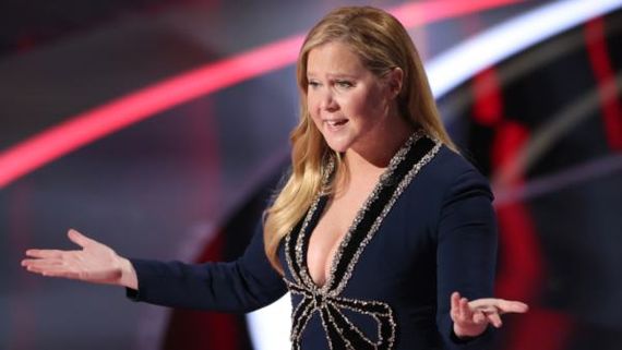 Amy Schumer Reveals The Joke About Alec Baldwin's Accidental Shot She Wasn't Allowed To Tell At Oscars 2022