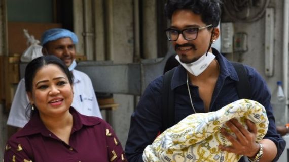 Bharti Singh & Haarsh Limbachiyaa Clicked With Baby As Comedienne Gets Discharged From The Hospital