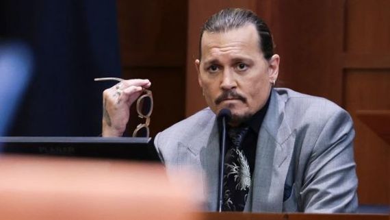 Johnny Depp's Texts About Amber Heard's Relationship With Elon Musk Go Viral