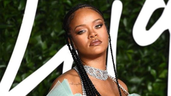 Rihanna Is On Forbes Billionaires List For The First Time With USD 1.7 Billion Net Worth